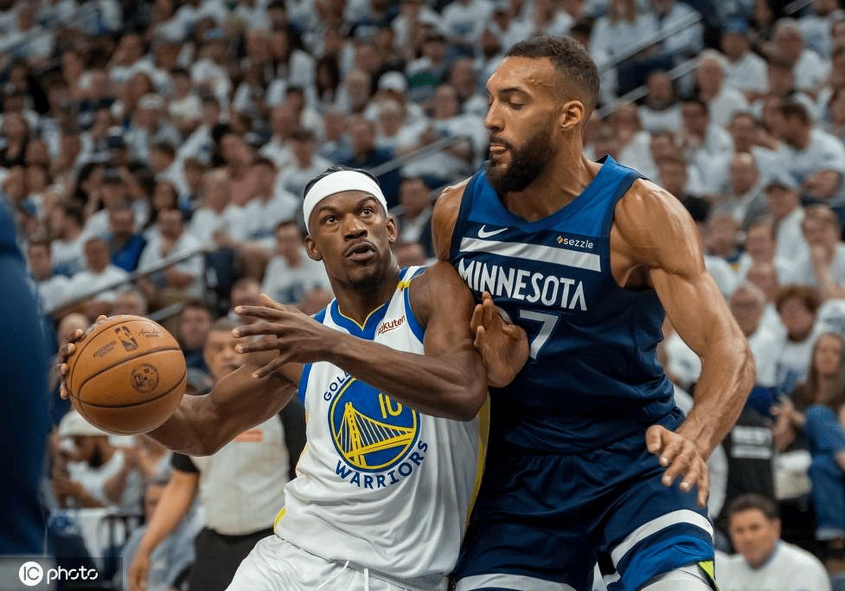 九游体育APP-巴特勒连续十二场比赛得分超过赛事规则更新蒂姆在G2比赛中刷新纪录之后，今晚巴塞罗那遗憾出局